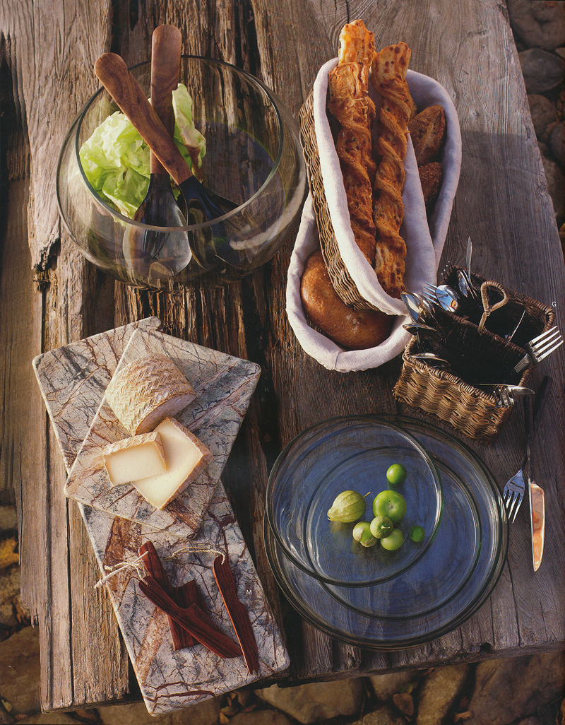 2 Traditional French Bakery Wicker Bread Baskets with Linen, Natural
