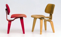 Vitra Miniature: Charles and Ray Eames DCW Chair Red