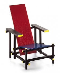 Vitra Miniature: Gerrit Rietveld Red Blue Chair