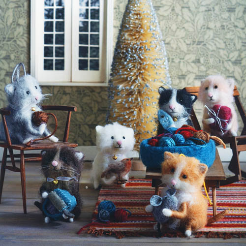 kitten plush toy christmas tree
