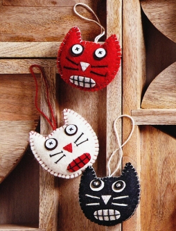 Halloween Cat Ornaments in Felt
